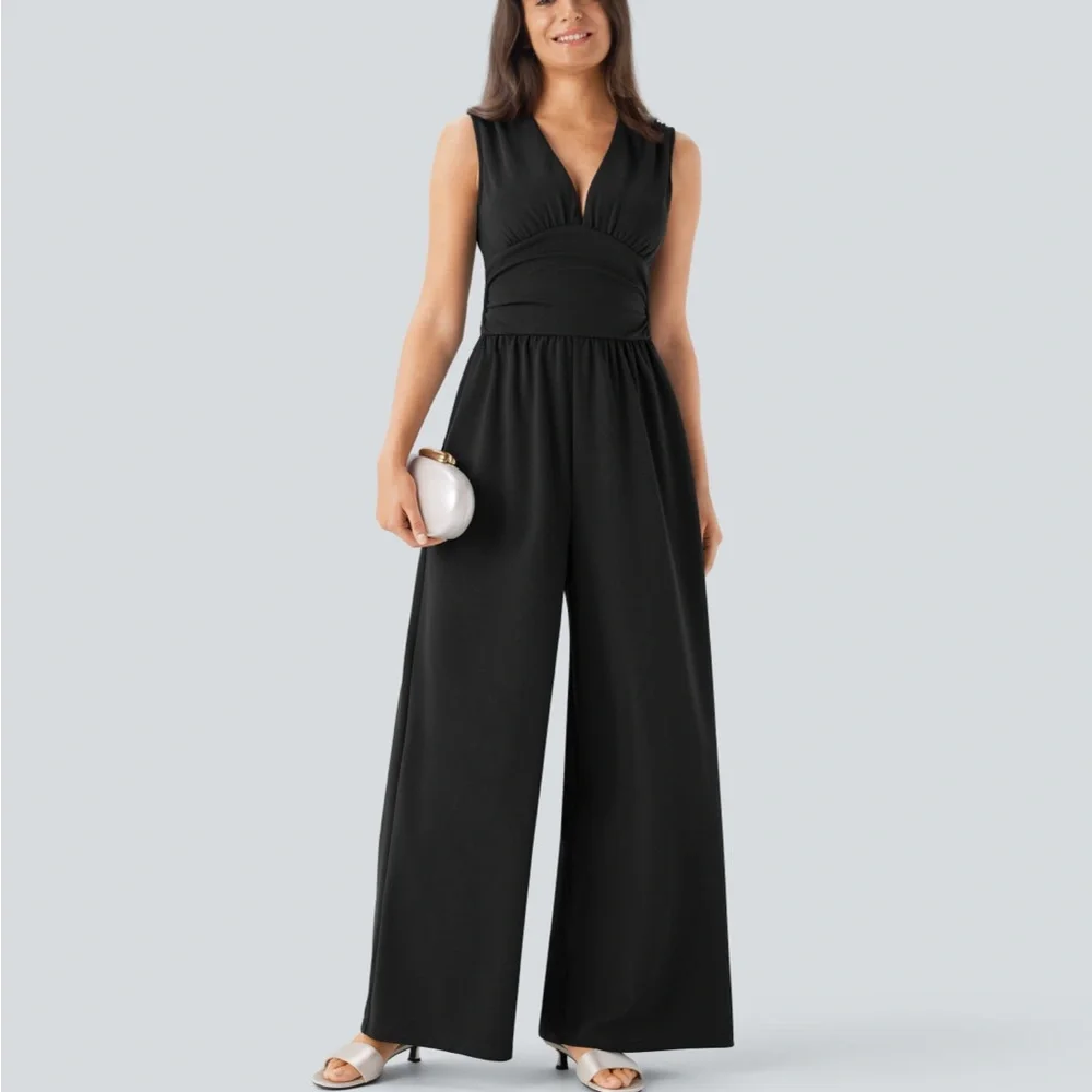Halara Black SculptKnit V Neck Sleeveless Ruched
Pocket Jumpsuit, Easy Peezy - Picture 6 of 10